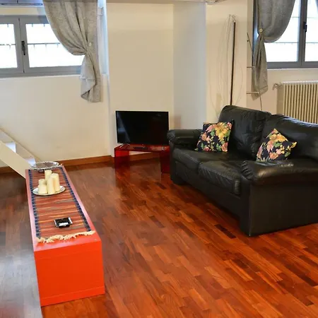 Via Valtellina Loft