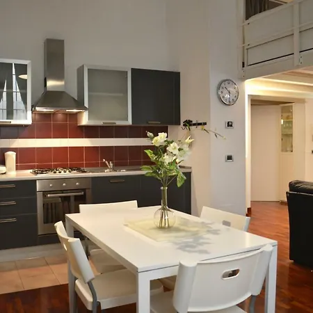 Via Valtellina Loft ミラノ